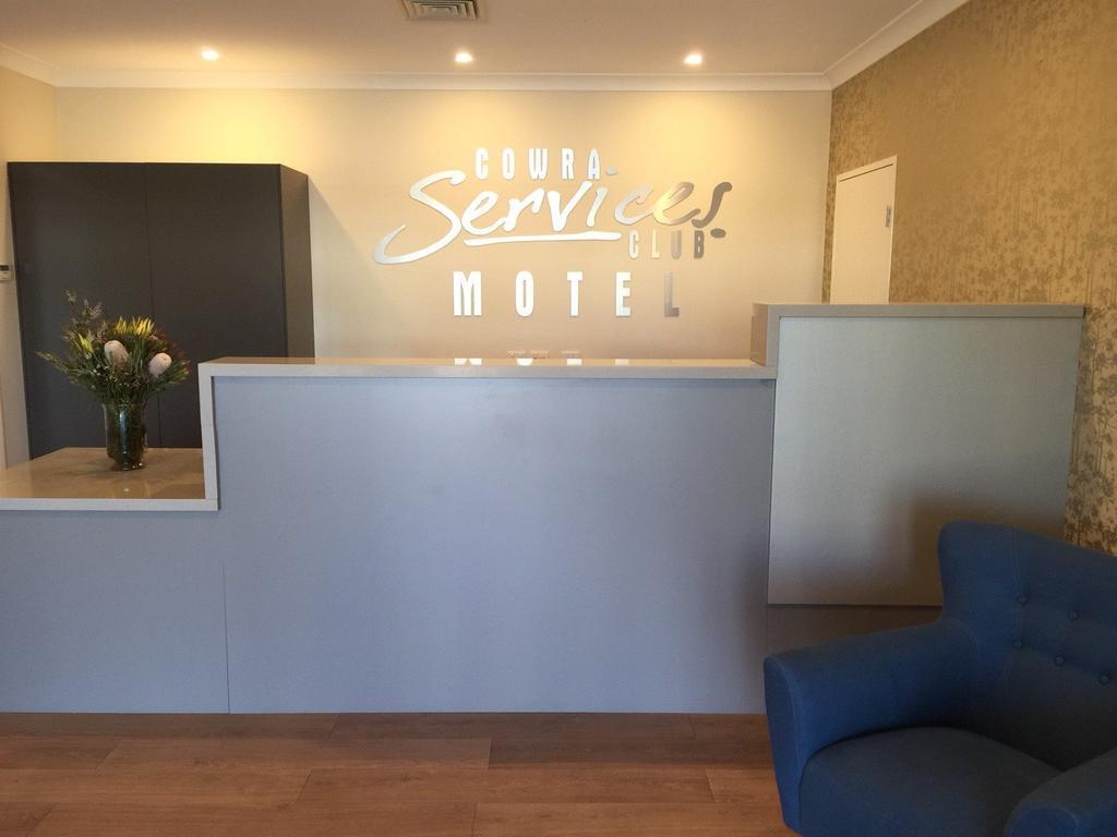 Club Cowra Motel Exterior photo