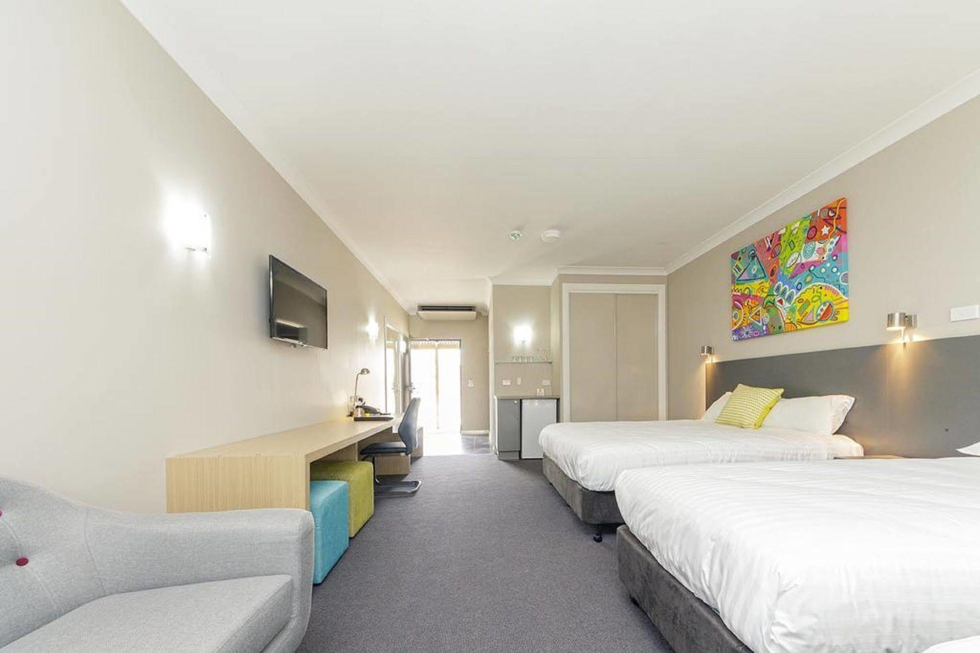 Club Cowra Motel Exterior photo