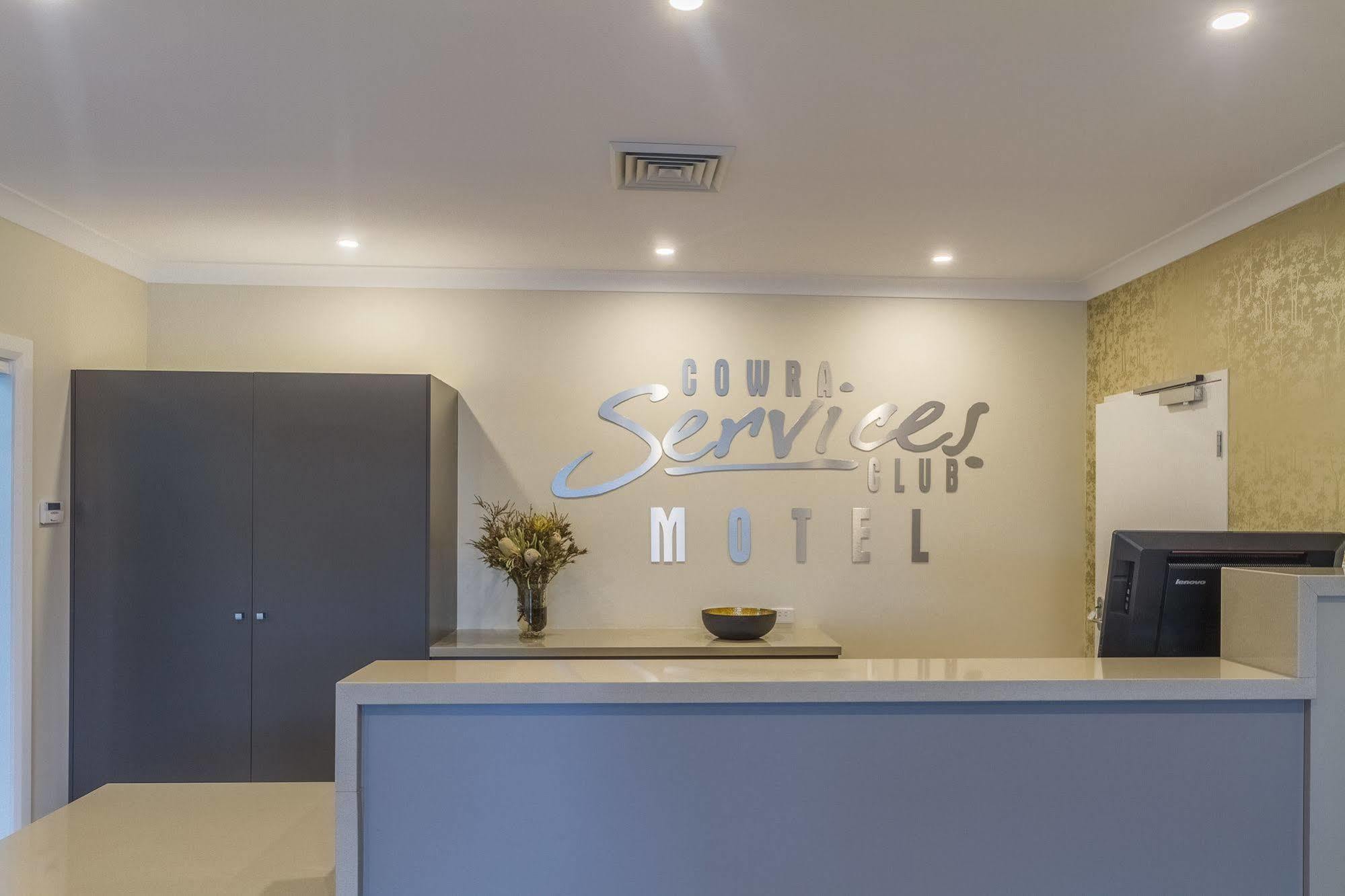 Club Cowra Motel Exterior photo