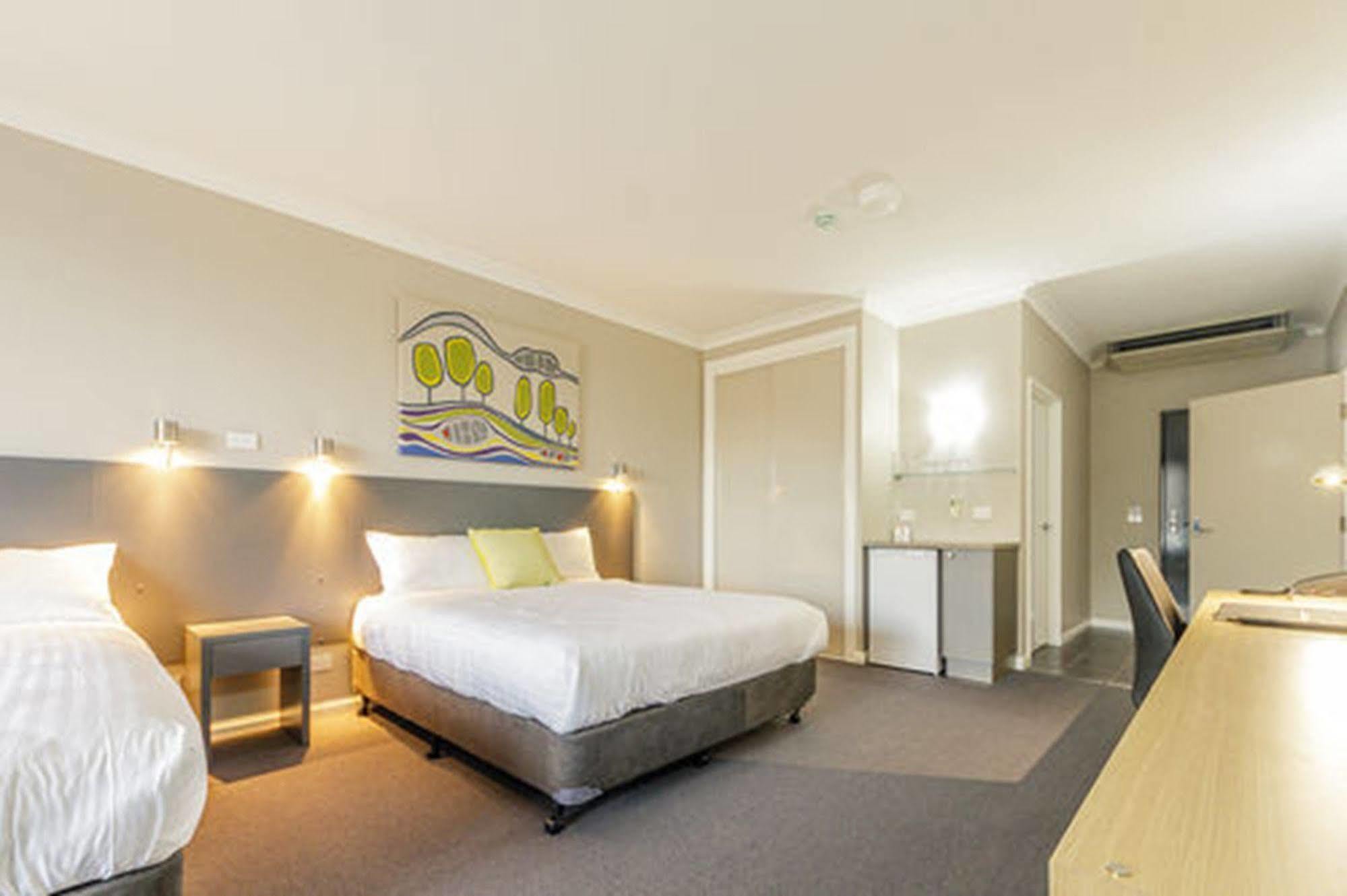 Club Cowra Motel Exterior photo